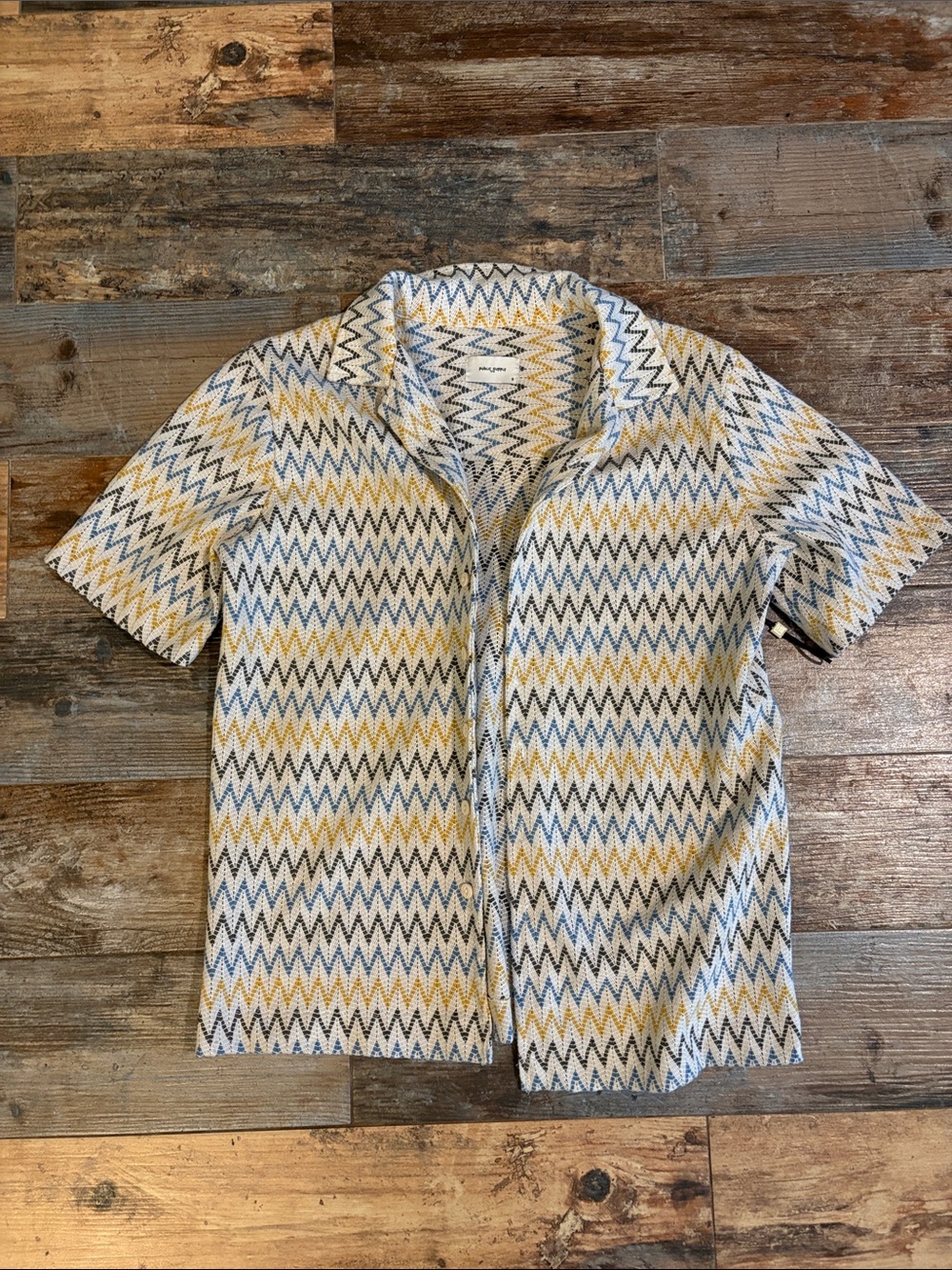 Short Sleeve Zigzag Print Button-Down Shirt - White, Yellow & Blue